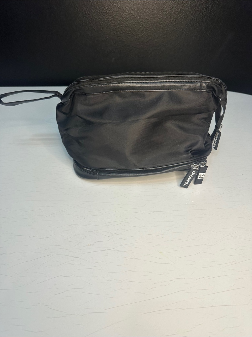 Makeup Bag - Picture 2 of 4